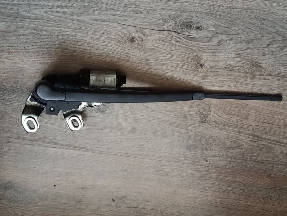 Моторчик заднього двірника Шкода А5 привод заднего дворника Skoda A5