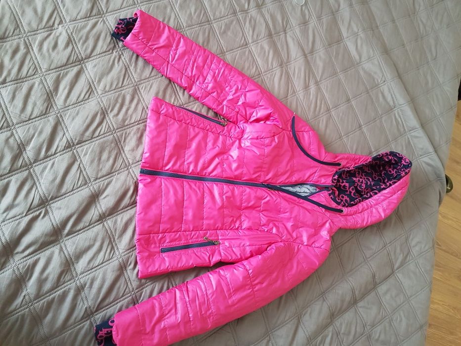 Продам (куртку) ветровку, размер 42