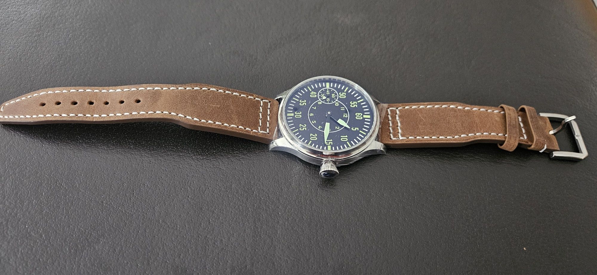 Nowy, męski zegarek mechaniczny typu flieger.