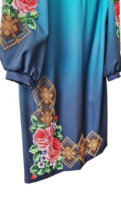 Вишите плаття бісером