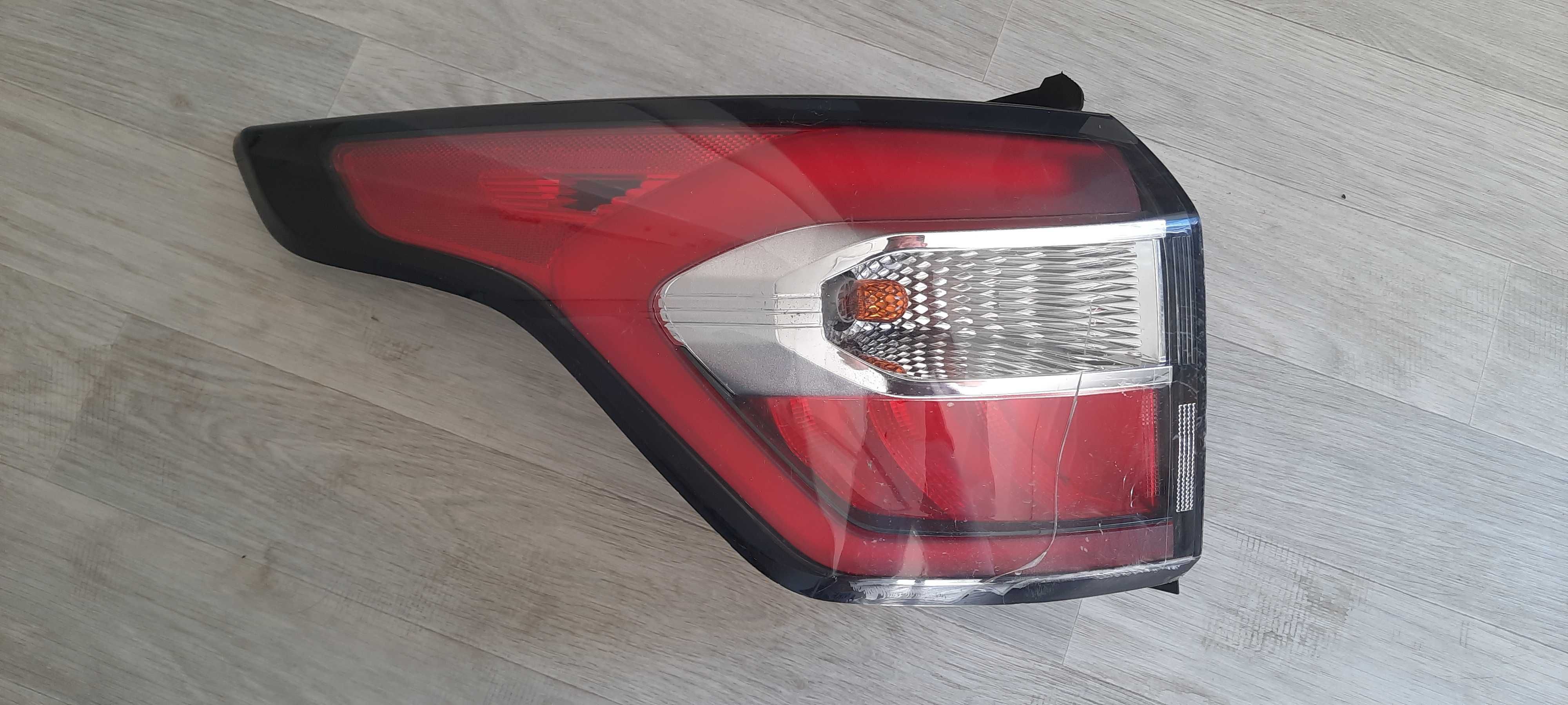 Lampa tylna lewa Ford Escape mk2 LIFT uszkodzona Kanada USA