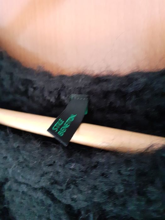 Camisola preta Benetton t.S