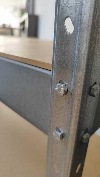 Regał metalowy do przechowywania, warsztatu, garażu z półkami