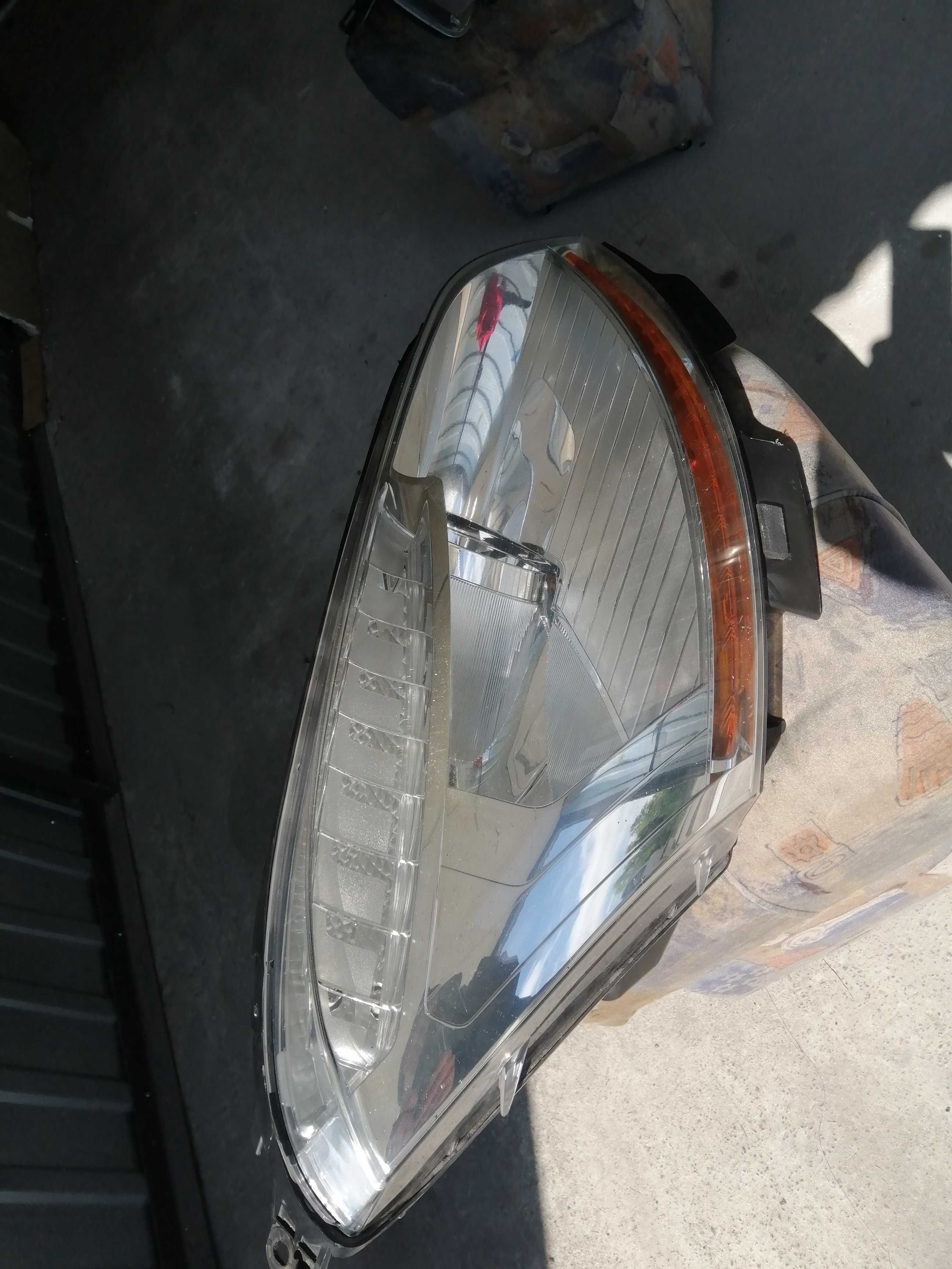 CITROEN C4 GRAND PICASSO Lampa prawa , Reflektor przód