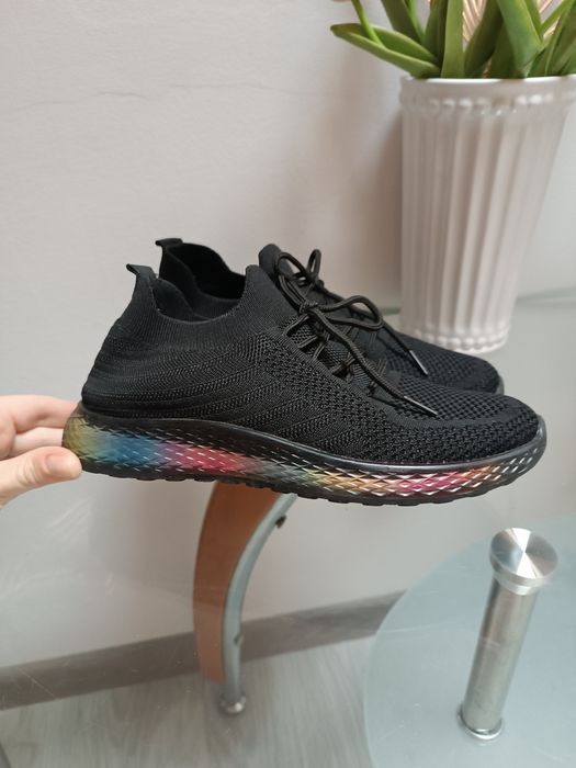 Adidasy sportowa wsuwane czarne sneakersy obuwie sportowe 39-40 nuty