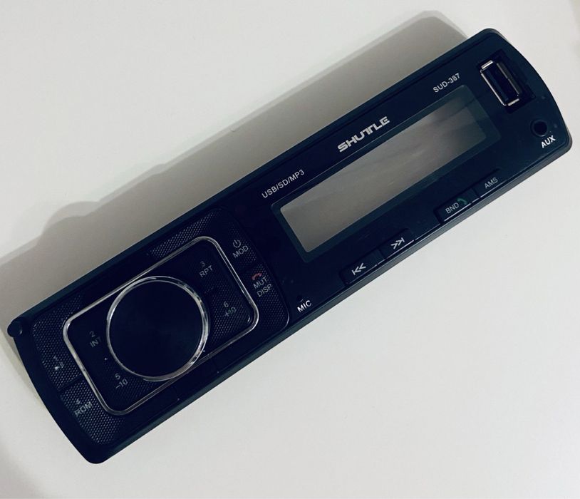 Автомагнітола в машину з Bluetooth Shuttle