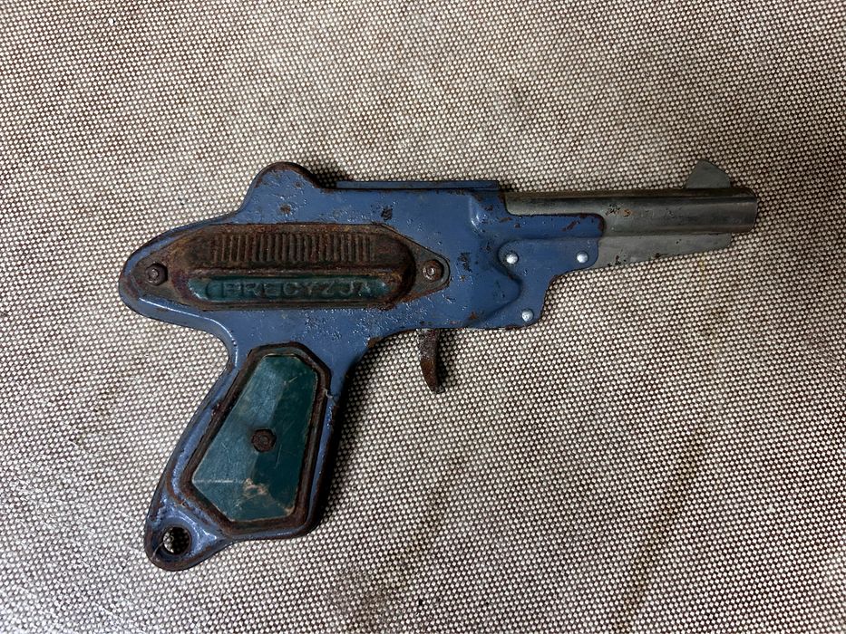 Zabawka pistolet Precyzja PRL