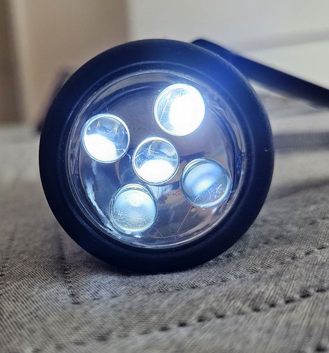 Lanterna led dínamo