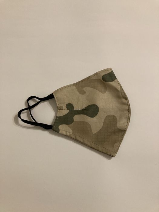 Maseczka ochronna w moro