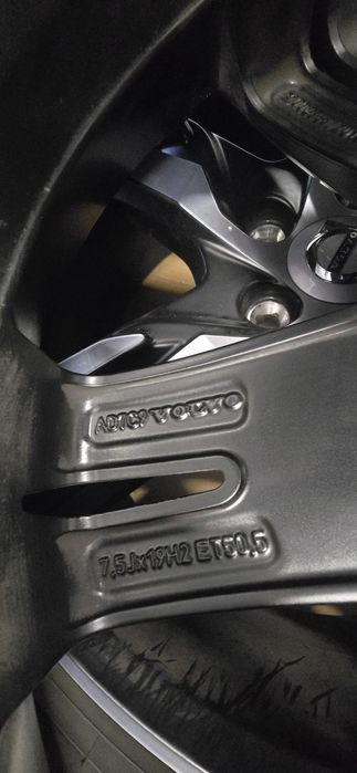 Felgi aluminiowe 19 Volvo 5x108 et 50,5 xc60 xc90 R DESIGN j.nowe