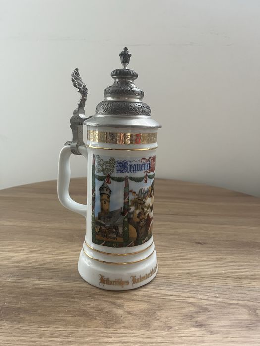 Kufel z cynową pokrywką Rastal