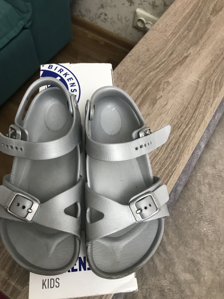 Босоножки для девочки Birkenstock