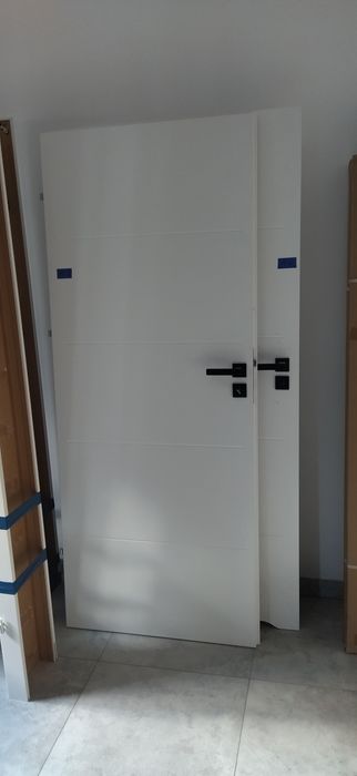 Sprzedam kompletne drzwi 4 sztuki 80cm Rezerwacja białe D