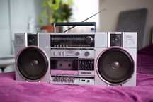 Ghettoblaster boombox Sanyo M9880 zamiana za gitarę elektryczną