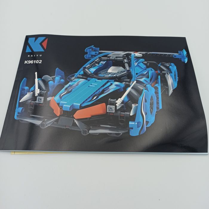 Samochód zdalnie sterowany z klocków