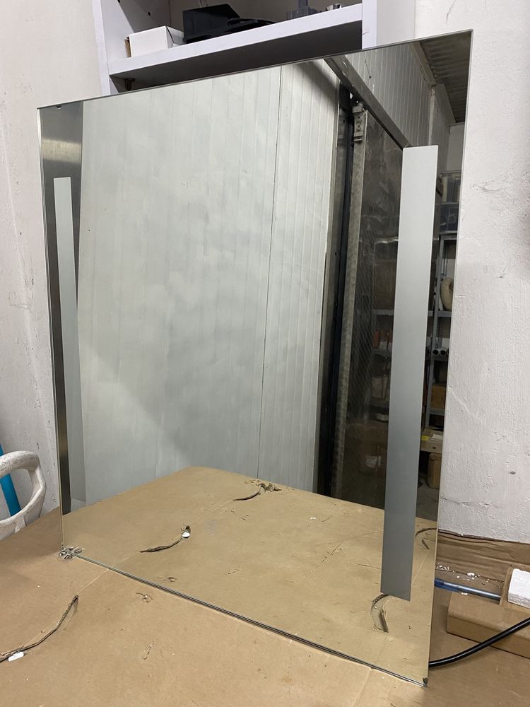 Lustro led łazienkowe 60x70cm NOWE MAŁY DEFEKT - patrz foto