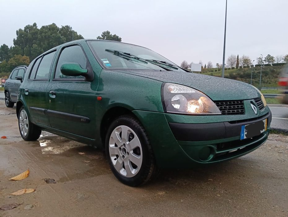 Renault clio 1.5 dci com A/C como novo