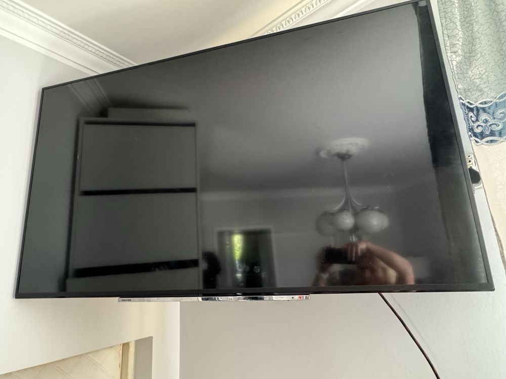 Tochiba telewizor 65”