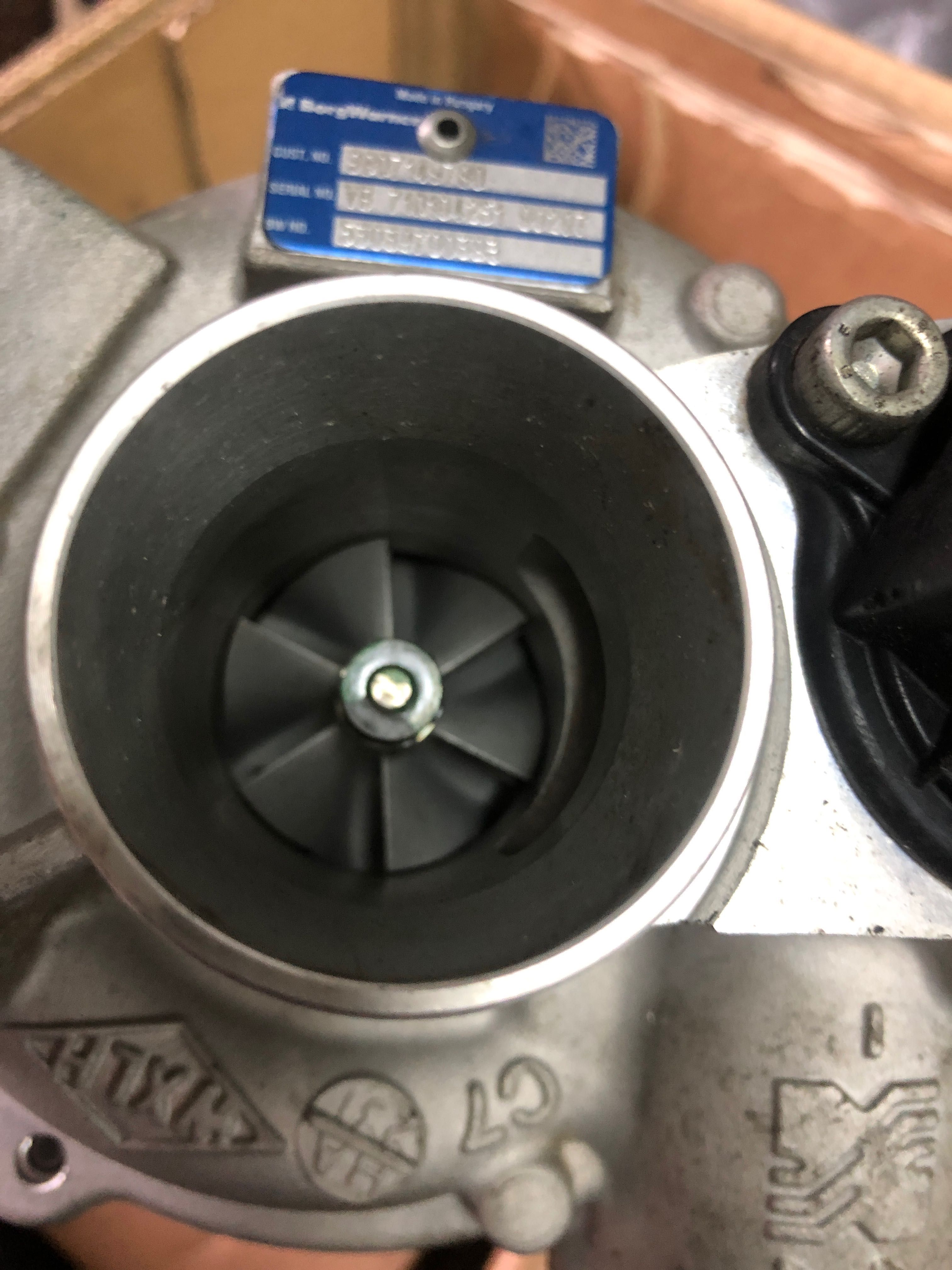 Turbina Citroen Peugeot 1.6 THP 9807  1497  80 turbosprezarka Ds3 C3