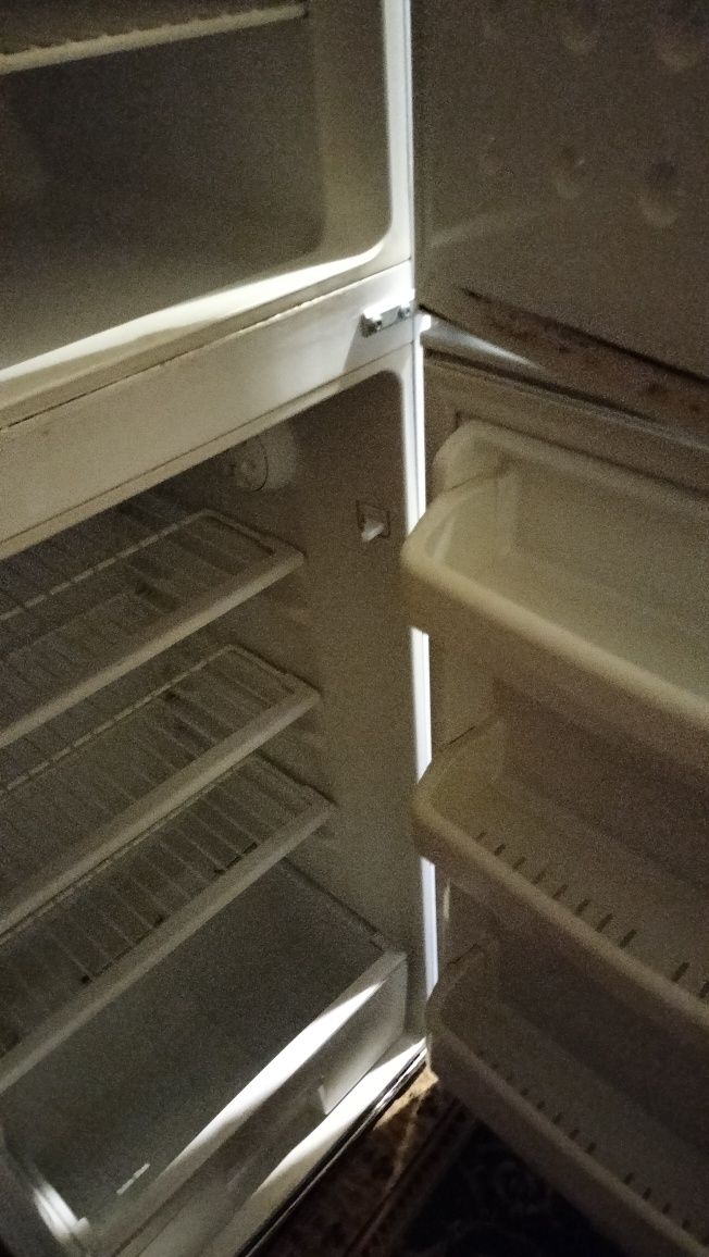 Холодильник Крістал