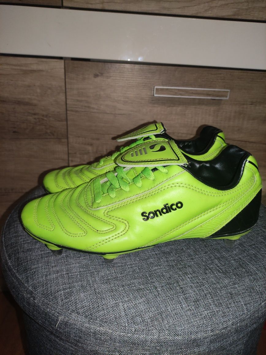 Korki buty sportowe chłopięce 38 zielone czarne neonowe Sondico