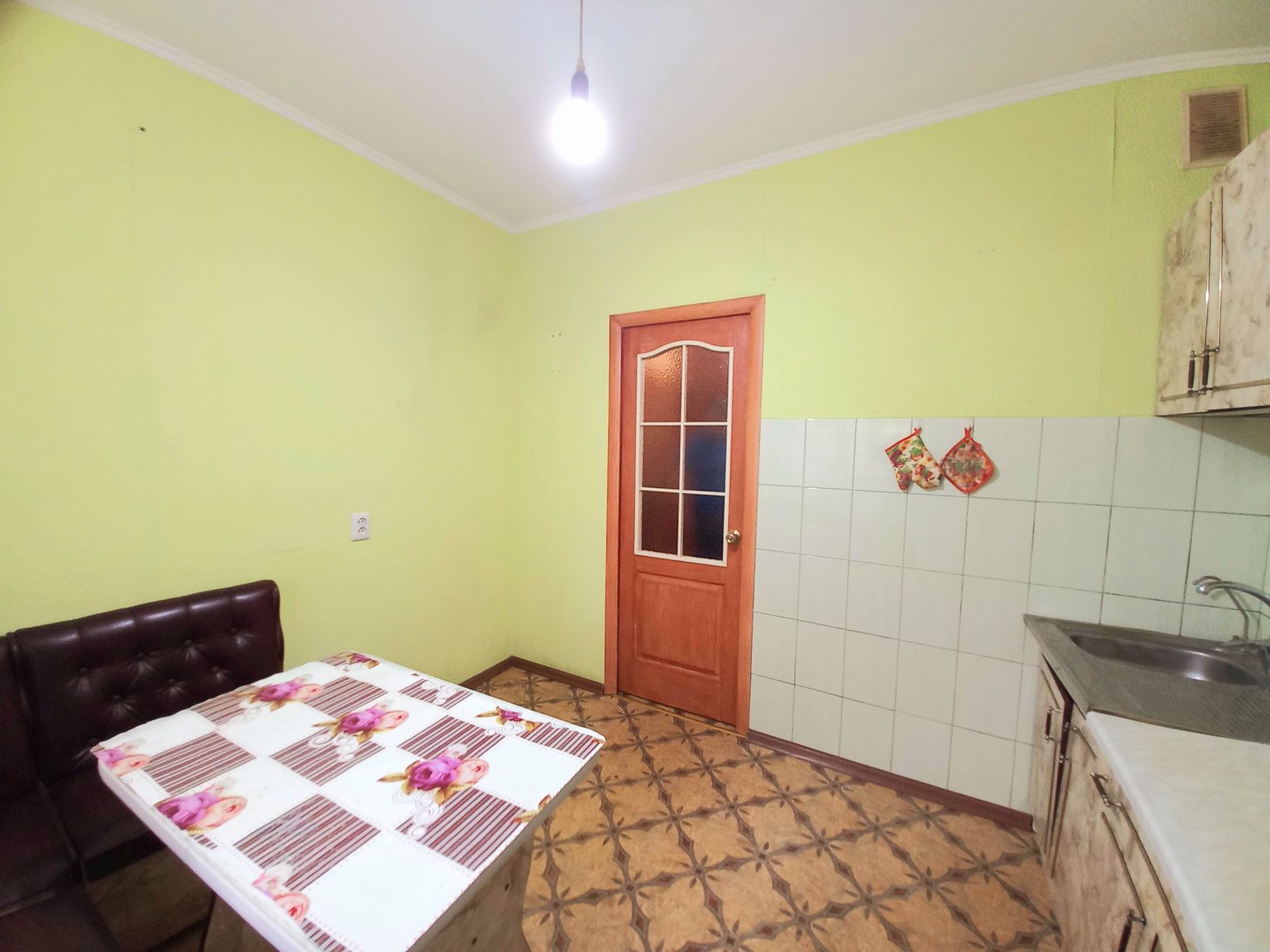 Продам 1 комн.квартиру на 5 ЗАРЕЧНОМ. 2 ЭТАЖ.
