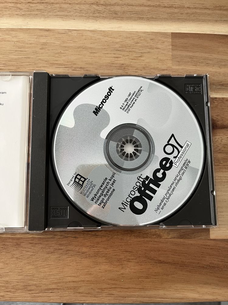 Oryginalny Office 97 + klucz