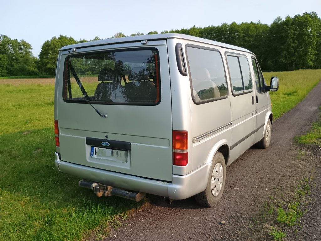 Ford Transit/Tourneo 9 osobowy