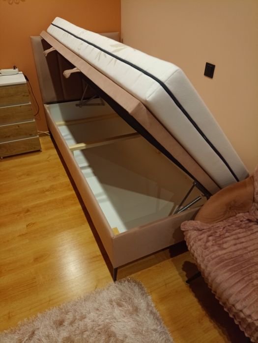 Łóżko pojedyncze 90x200 kontynentalne, różowe, welurowe