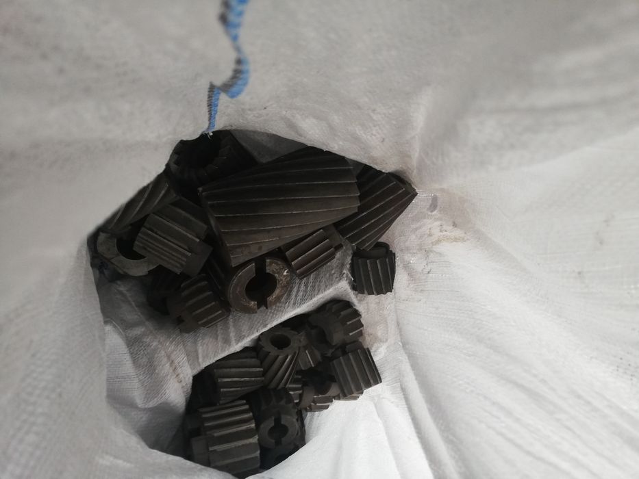 Продам фрези до ток. Станка