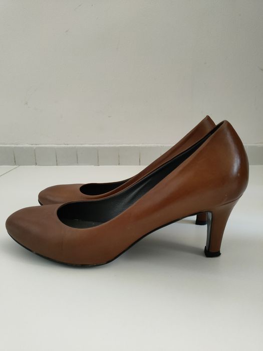 Buty czółenka Gino Rossi 37 skóra jak nowe