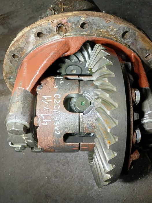 Atak  napędu Spicer Case Magnum 7220/ 11-41 z