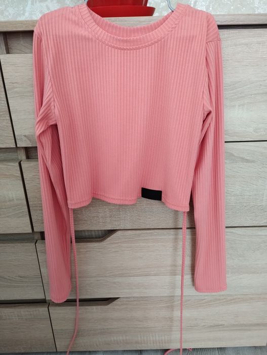 Стильний якісний костюм, укорочений лонгслів та брюки палацо 9-10 р.