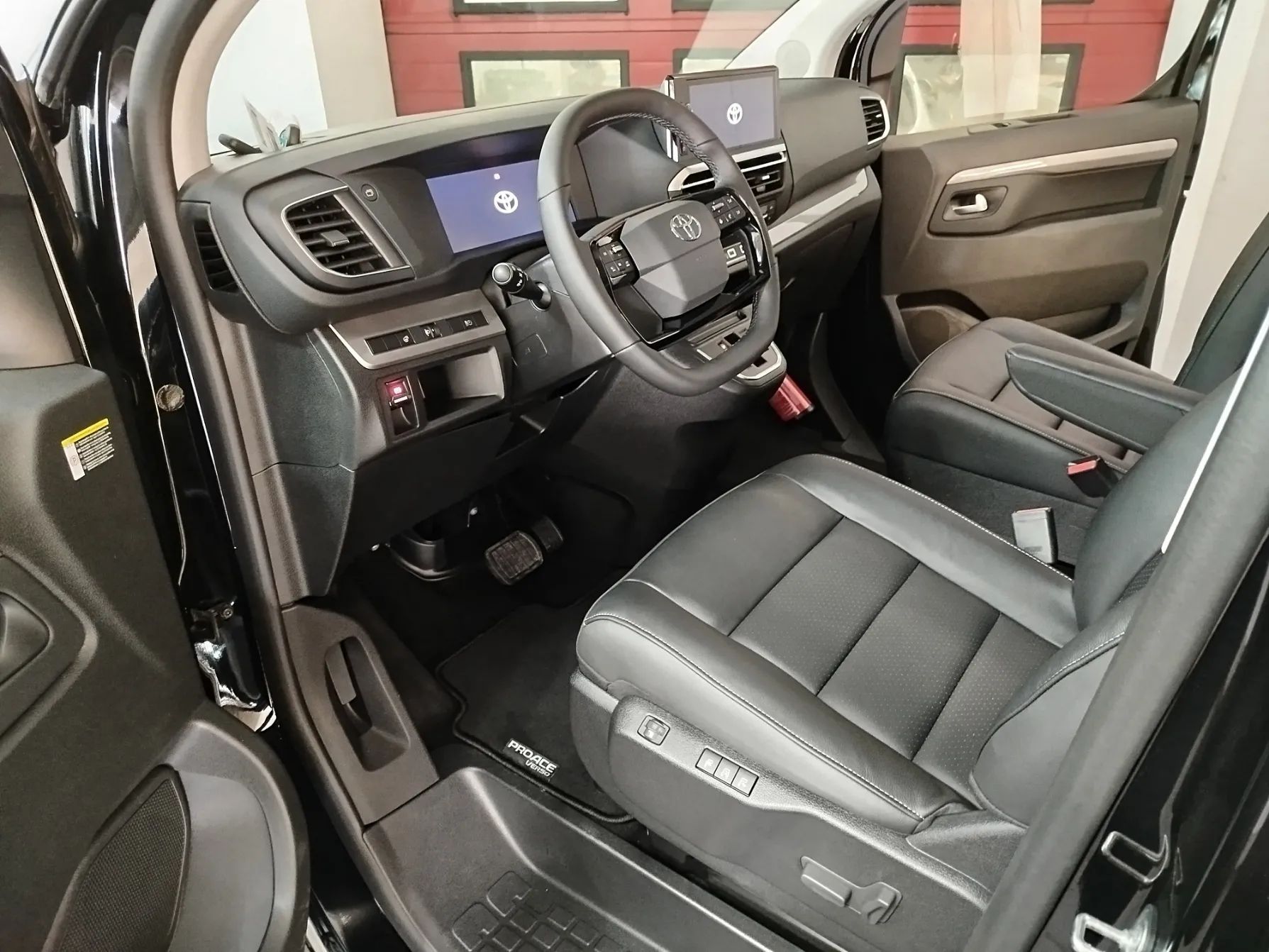 Toyota Proace Verso LONG 2,0_D4D177 8A/T Vip