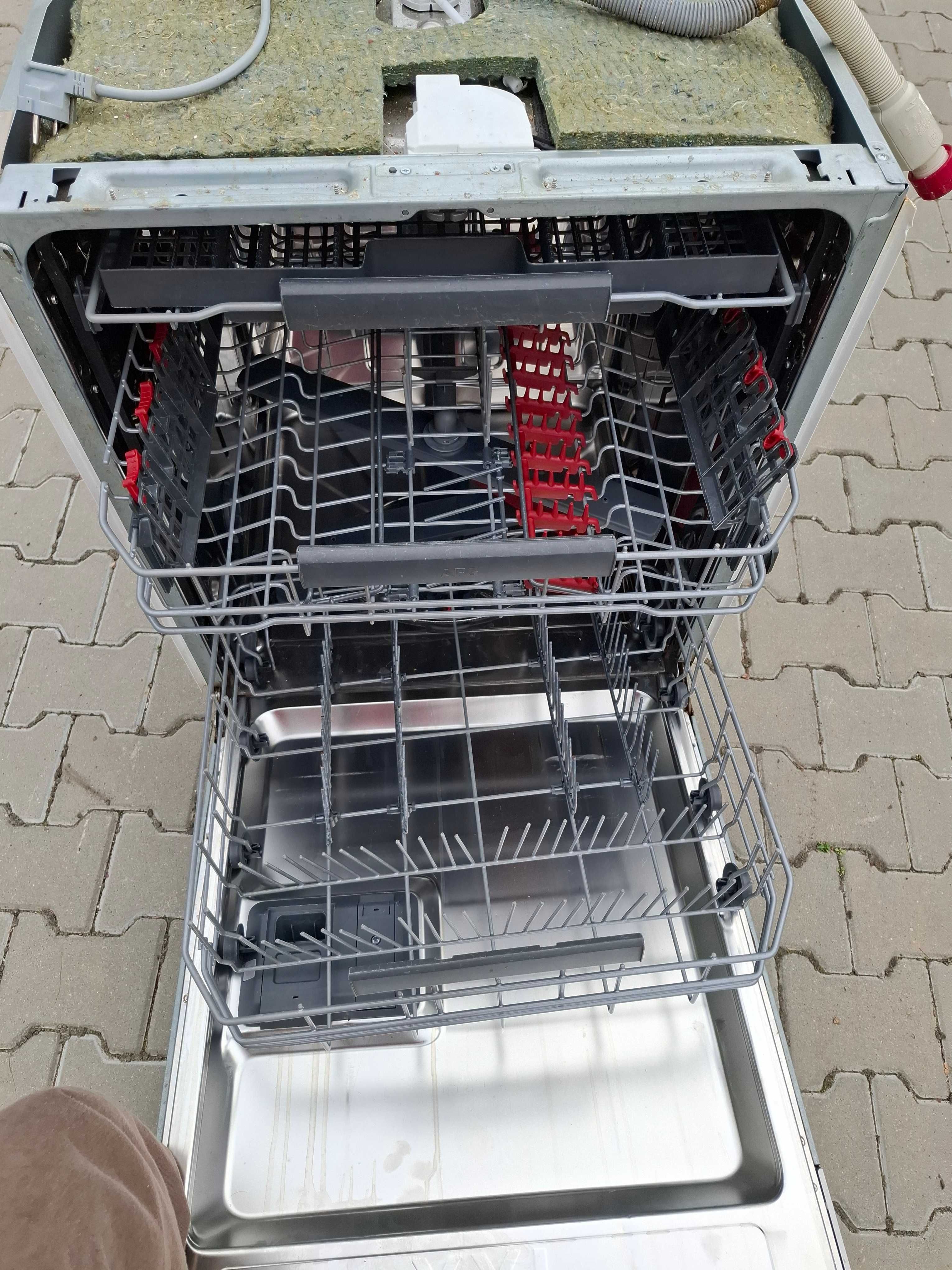 zmywarka pod zabudowę m-ki AEG