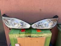Lampa przednia FORD C-MAX MK2 II KOMPLET EUROPA ORYGINALNE VALEO
