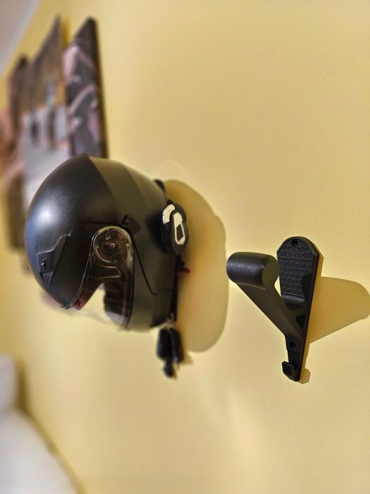 Wieszak naścienny na kask motocyklowy, klucze