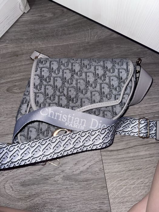 Продам сумочку Dior