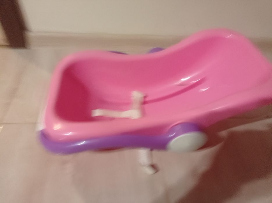 Nosidełko dla lalek + 2 lalki