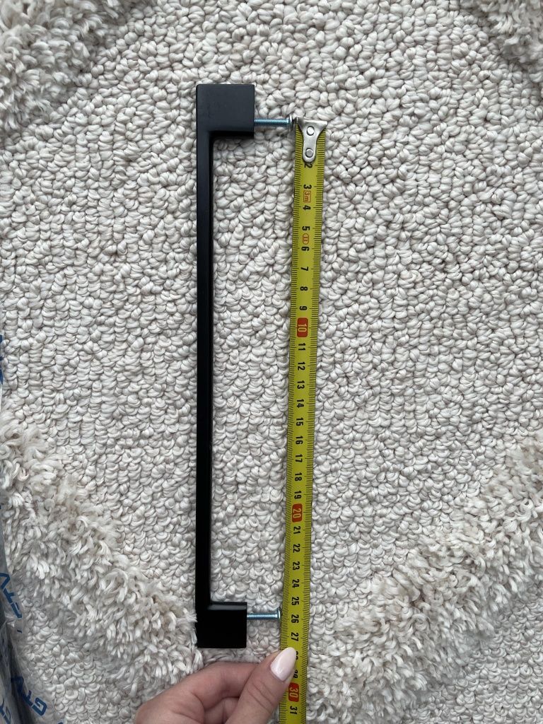 Uchwyt Meblowy 14szt. UZ 819 Techno 256 Czarny Mat