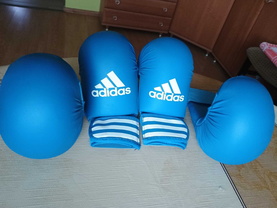 Rękawice do Karate Adidas, WKF,  Rozmiar: S