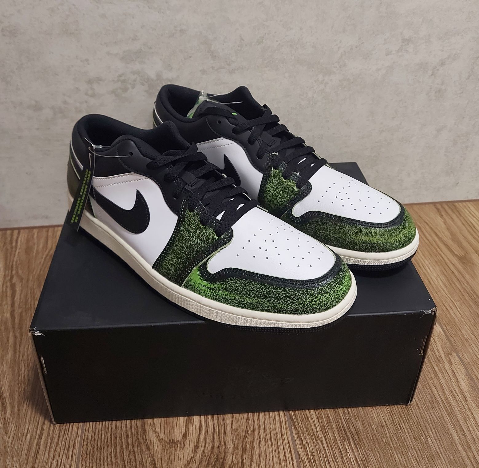 Buty Nike Air Jordan 1 low Electric Green rozmiar 49.5