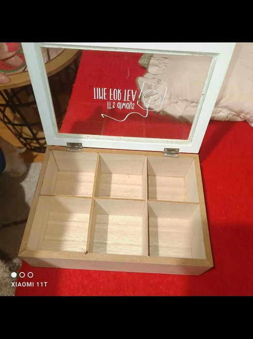 HERBACIARKA pudełko na herbate drewniane z okienkiem. Depot.