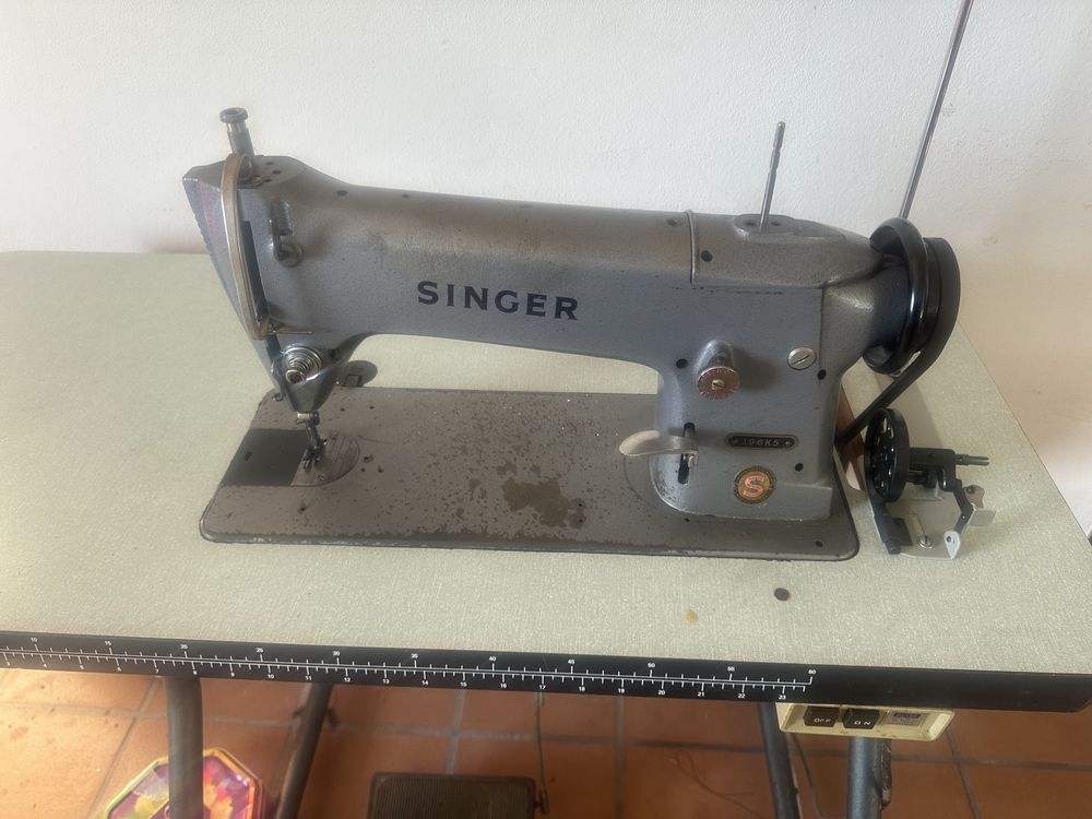 Maquina de costura singer