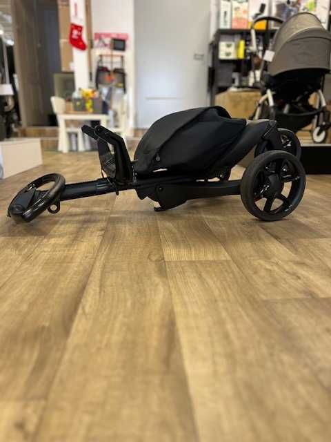 Stokke Xplory X Rich Black 2w1 głęboko - spacerowy z torbą