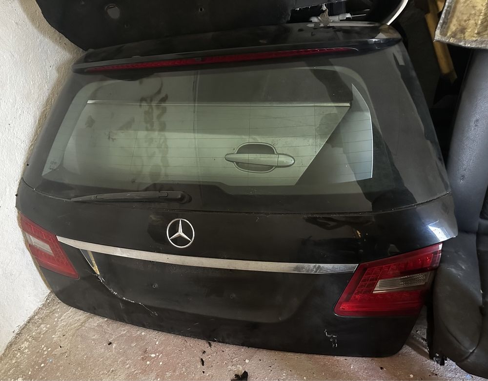 Tampa da Mala Mercedes W212