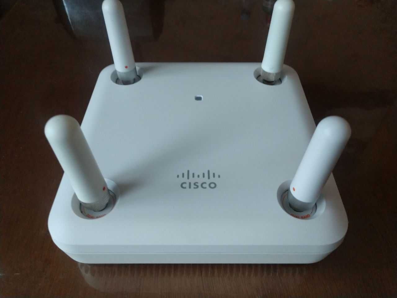 Продам точку доступа Cisco AIR-AP1852E-A-K9.