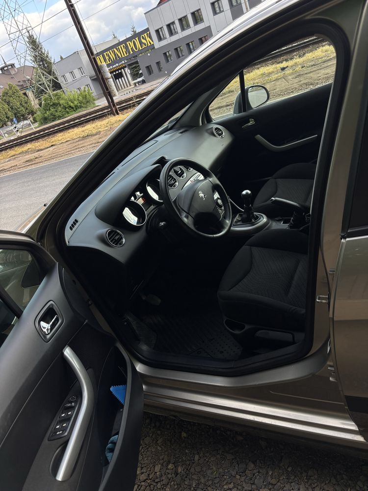 Peugeot 308 bogata wersja 2 komplety kół