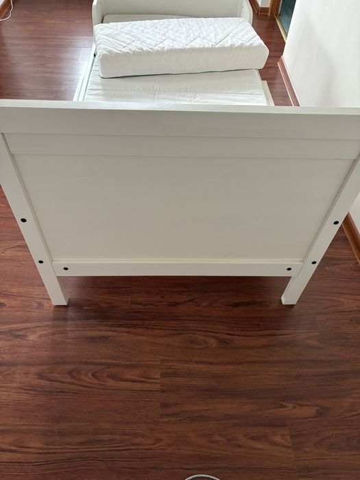 Łóżko Sundvik z materacem