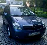 Sprzedam piękną TOYOTĘ COROLLĘ VERSO 1.6 benzyna 2003 rok